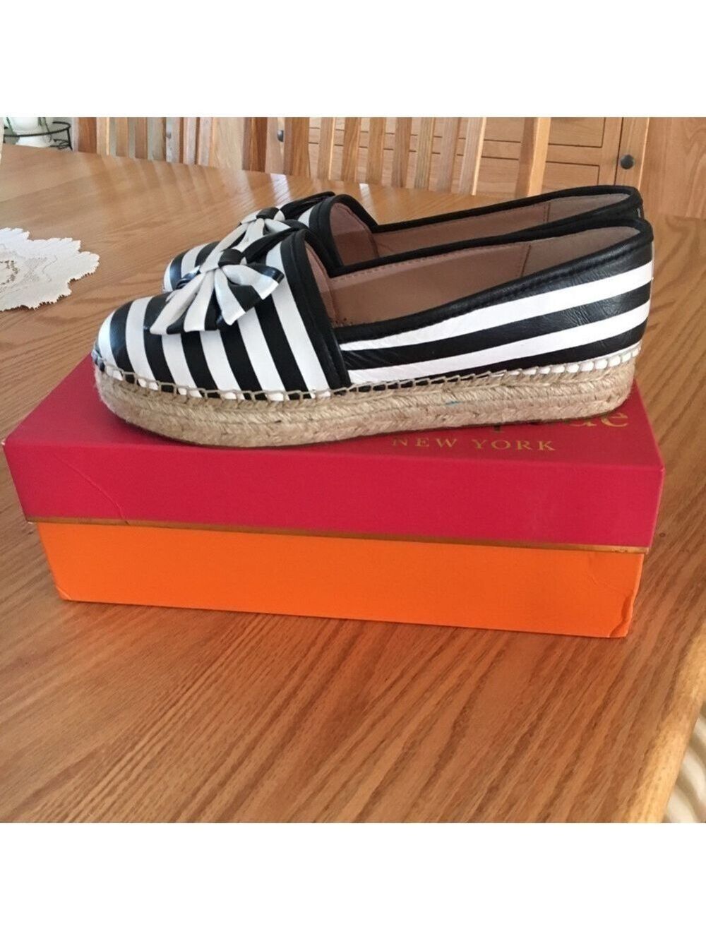 𝅺🌺 HOST PICK 🌺 Authentic Kate Spade leather espadrilles